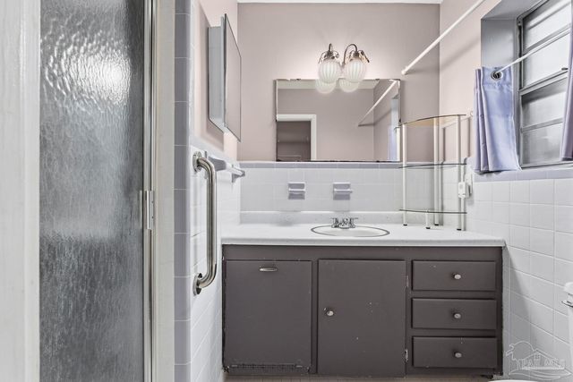 6800 Fabiano St, Pensacola, FL 32506