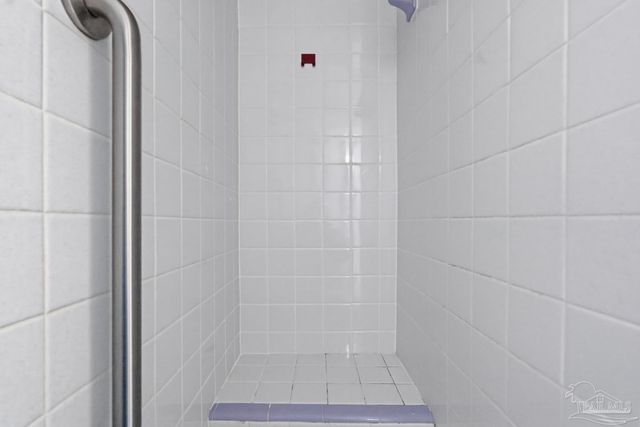 6800 Fabiano St, Pensacola, FL 32506