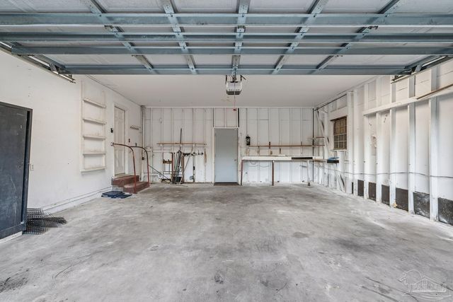 6800 Fabiano St, Pensacola, FL 32506