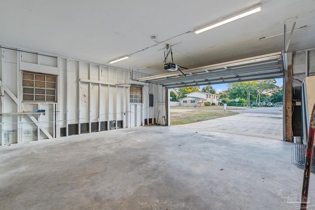 6800 Fabiano St, Pensacola, FL 32506