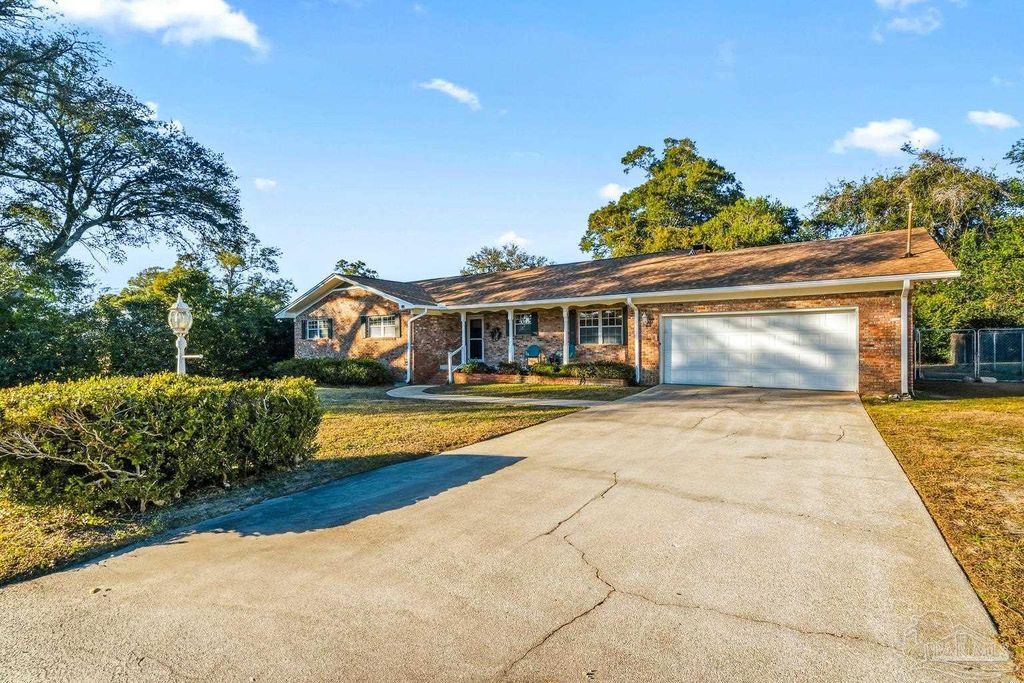 6800 Fabiano St, Pensacola, FL 32506