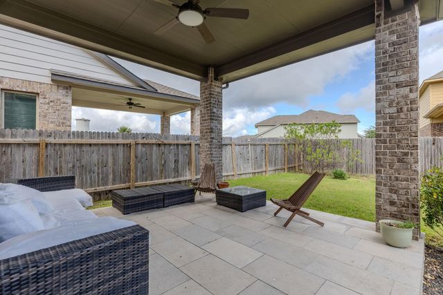 109 Leon LOOP, Liberty Hill, TX 78642