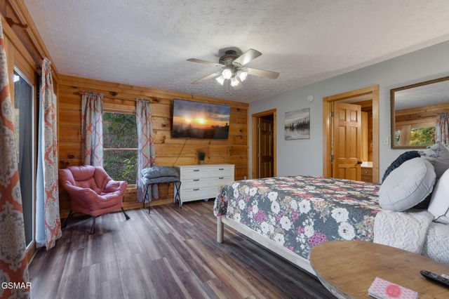 2420 Sylvan Glen Way, Pigeon Forge, TN 37863
