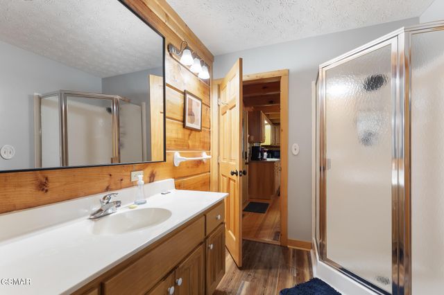2420 Sylvan Glen Way, Pigeon Forge, TN 37863