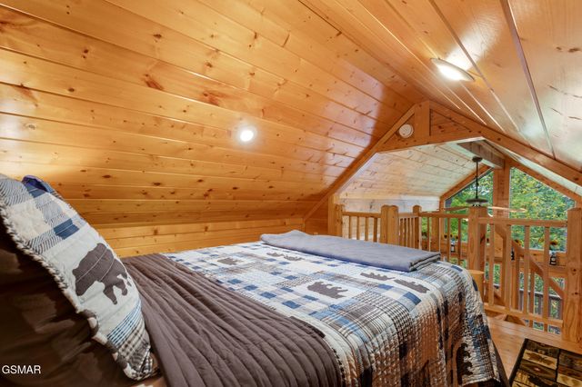 2420 Sylvan Glen Way, Pigeon Forge, TN 37863