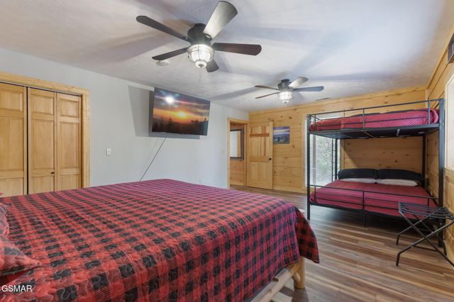2420 Sylvan Glen Way, Pigeon Forge, TN 37863