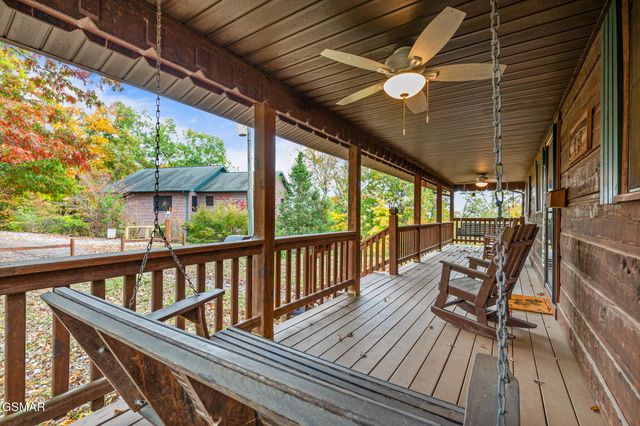 2420 Sylvan Glen Way, Pigeon Forge, TN 37863
