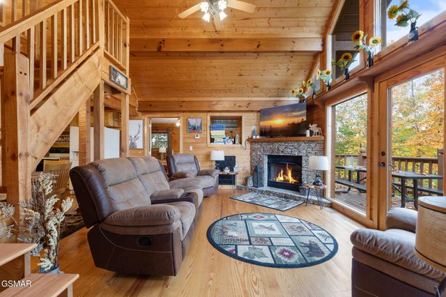 2420 Sylvan Glen Way, Pigeon Forge, TN 37863