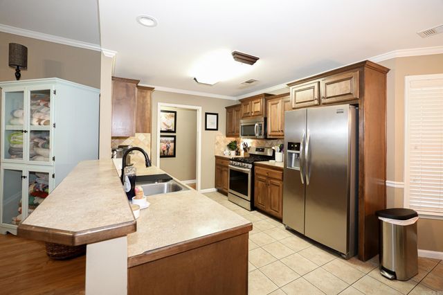2209 Magna Carta Lane, Bryant, AR 72022