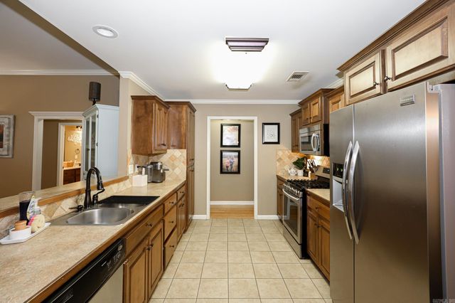 2209 Magna Carta Lane, Bryant, AR 72022