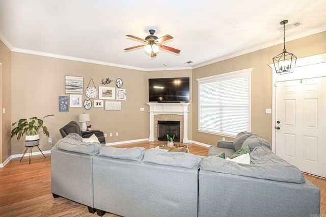 2209 Magna Carta Lane, Bryant, AR 72022