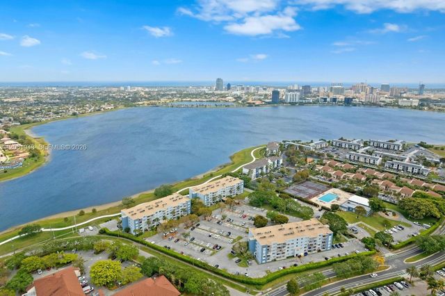 1850 N Congress Avenue 308, West Palm Beach, FL 33401