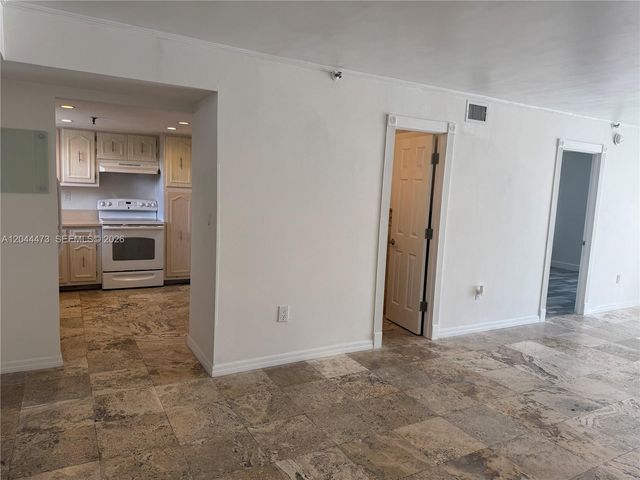 1345 W Ave 202 202, Miami Beach, FL 33139