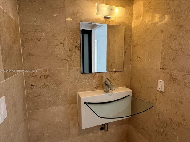 1345 W Ave 202 202, Miami Beach, FL 33139