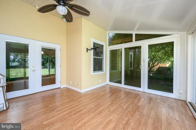 39 RIVER BANK DR, Roebling, NJ 08554