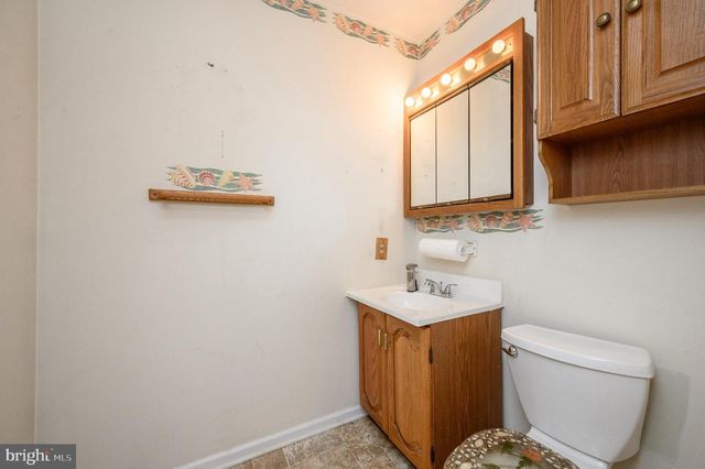 39 RIVER BANK DR, Roebling, NJ 08554