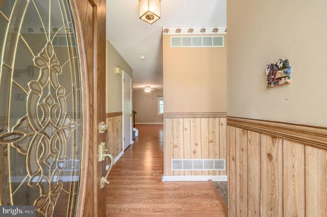 39 RIVER BANK DR, Roebling, NJ 08554