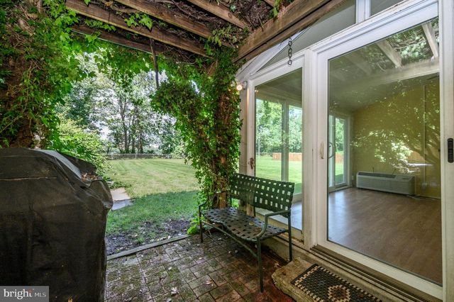 39 RIVER BANK DR, Roebling, NJ 08554