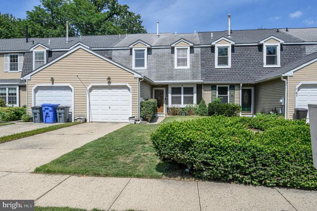 39 RIVER BANK DR, Roebling, NJ 08554