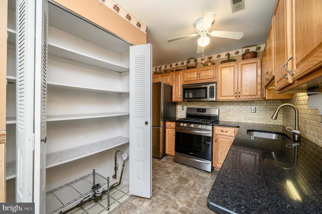39 RIVER BANK DR, Roebling, NJ 08554