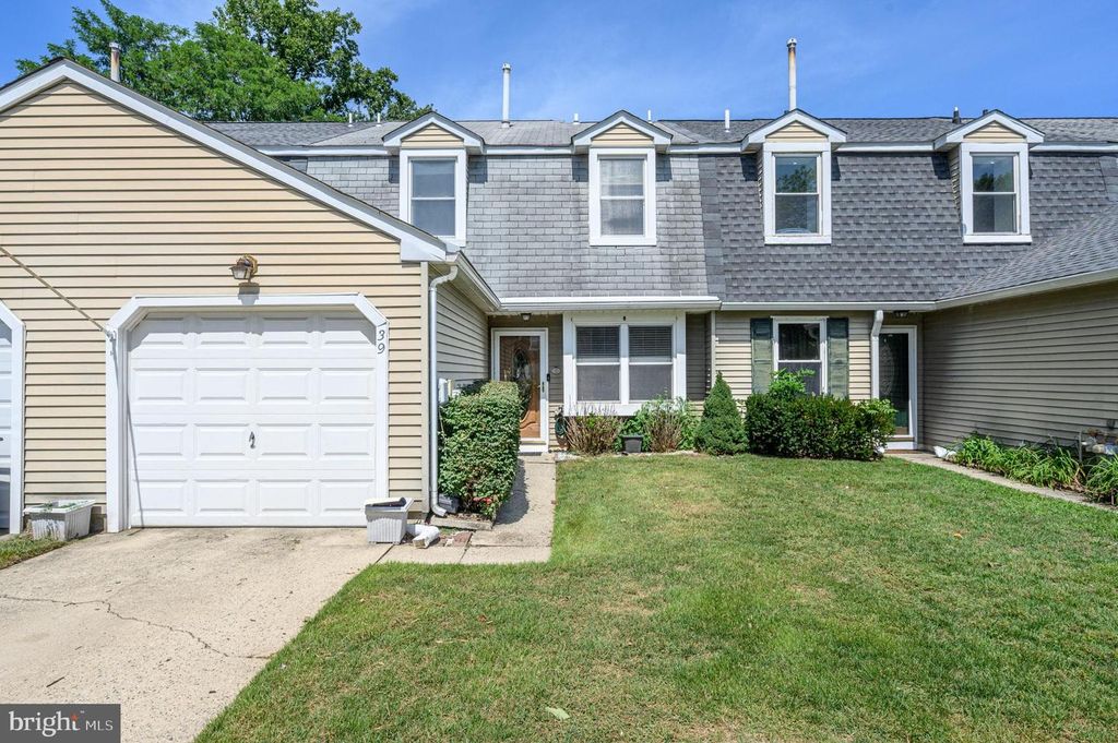 39 RIVER BANK DR, Roebling, NJ 08554