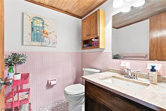 1451 Doncaster Drive, Youngstown, OH 44511