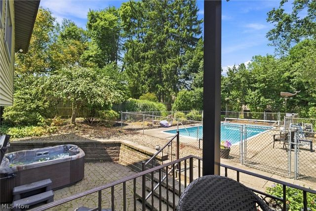 1451 Doncaster Drive, Youngstown, OH 44511