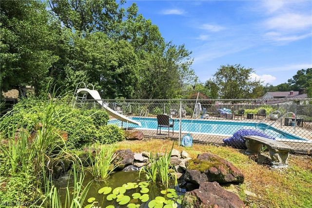 1451 Doncaster Drive, Youngstown, OH 44511