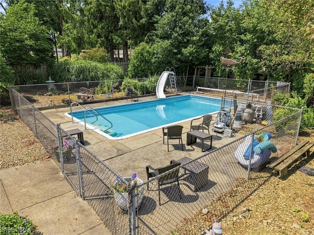 1451 Doncaster Drive, Youngstown, OH 44511