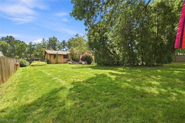 1451 Doncaster Drive, Youngstown, OH 44511