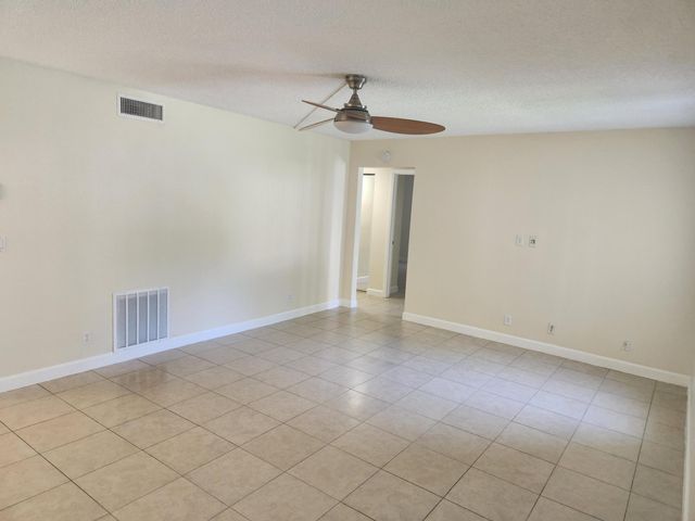 4731 Sable Pine Circle, West Palm Beach, FL 33417