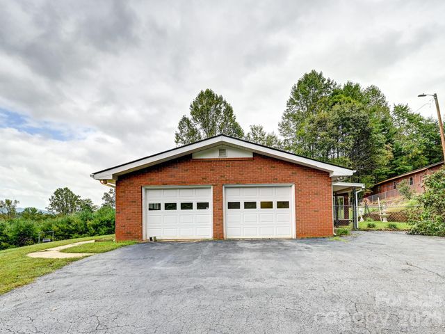 651 Case Cove Road, Candler, NC 28715