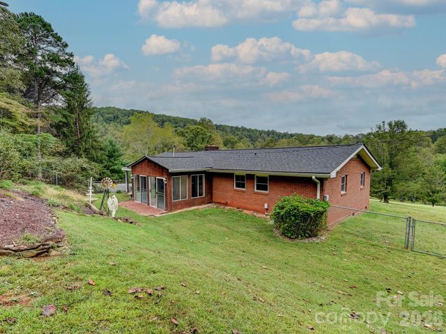 651 Case Cove Road, Candler, NC 28715