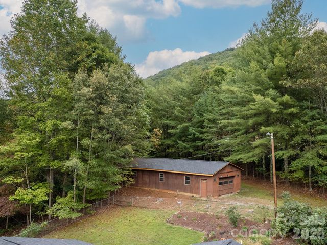 651 Case Cove Road, Candler, NC 28715