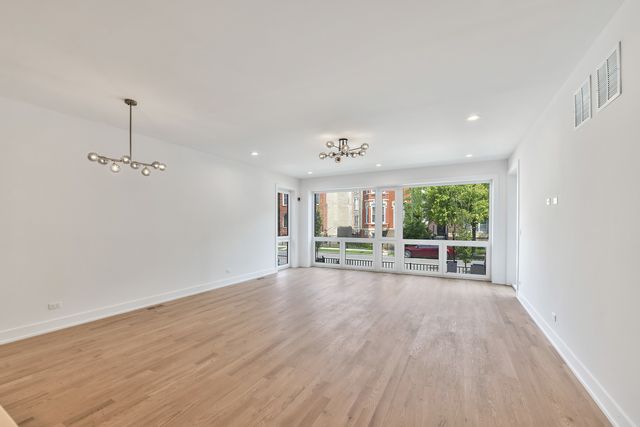 2147 W Adams Street 1N, Chicago, IL 60612