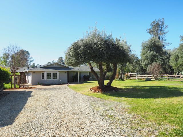 17039 Jay Dee Lane, Anderson, CA 96007