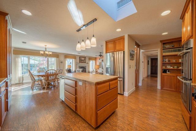 17039 Jay Dee Lane, Anderson, CA 96007