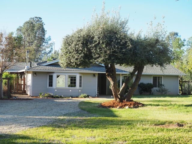 17039 Jay Dee Lane, Anderson, CA 96007