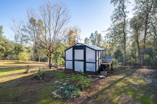 17039 Jay Dee Lane, Anderson, CA 96007
