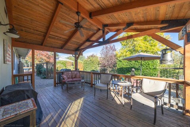 17039 Jay Dee Lane, Anderson, CA 96007