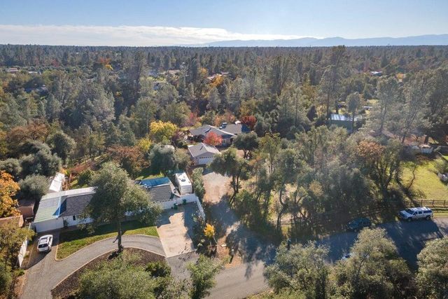 17039 Jay Dee Lane, Anderson, CA 96007