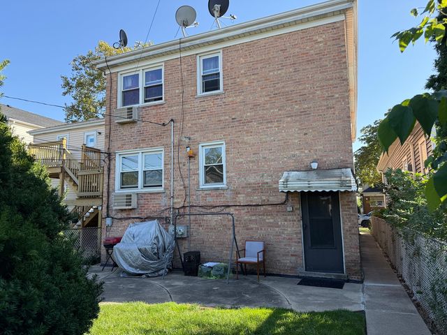 5940 W Wilson Avenue, Chicago, IL 60630