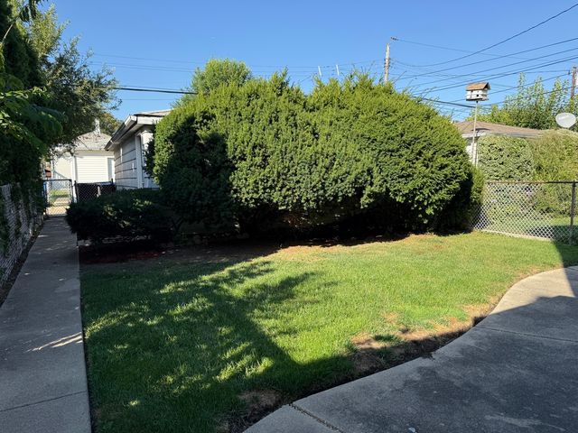 5940 W Wilson Avenue, Chicago, IL 60630
