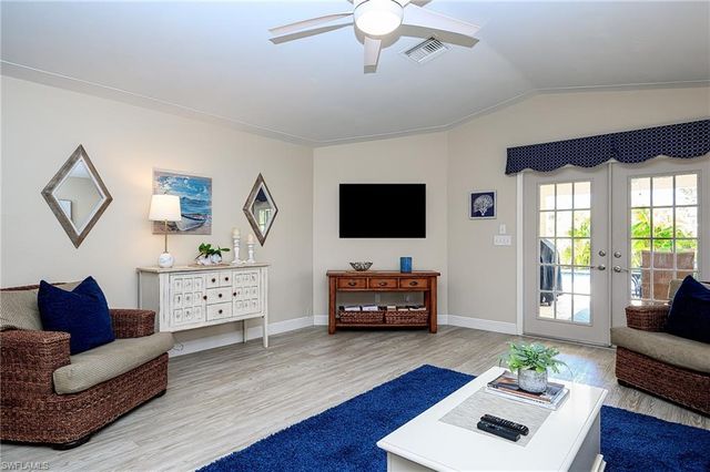 672 100th AVE, Naples, FL 34108