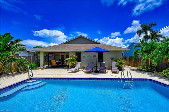 672 100th AVE, Naples, FL 34108