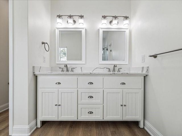 915 E 37th Street, Houston, TX 77022