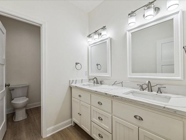 915 E 37th Street, Houston, TX 77022