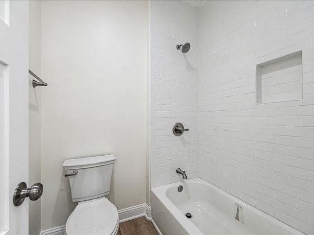 915 E 37th Street, Houston, TX 77022