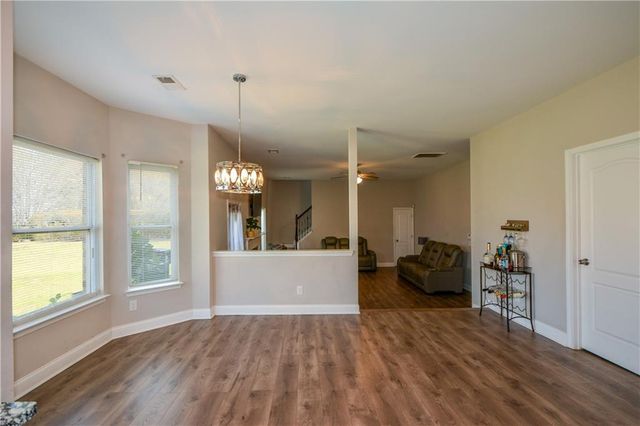 100 TAPESTRY Drive, Mcdonough, GA 30252