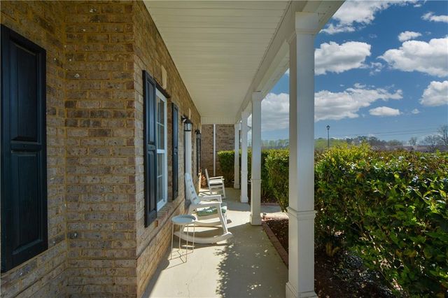 100 TAPESTRY Drive, Mcdonough, GA 30252